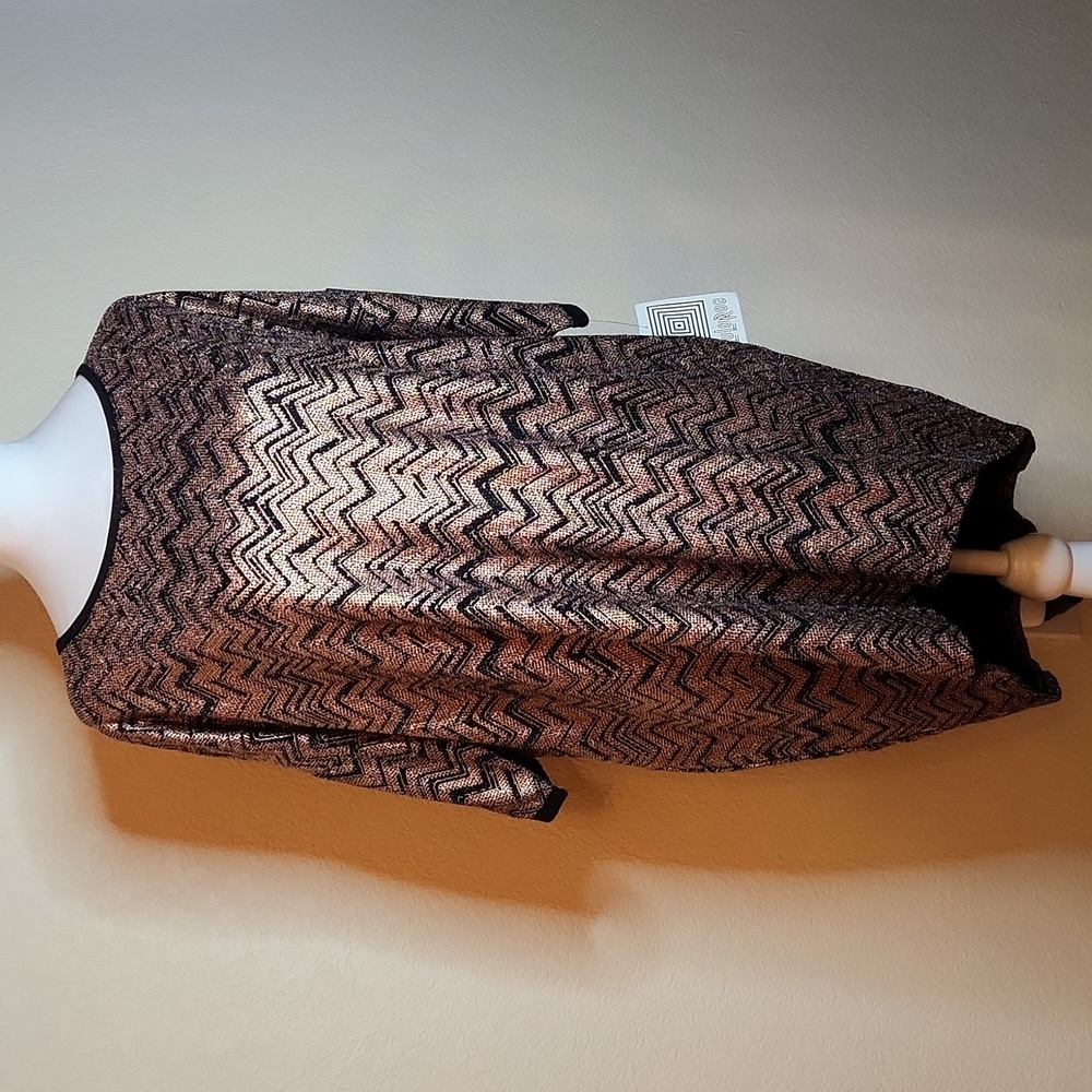 LULAROE Elegant NWT Irma Top Size Medium Women's Tunic Shimmer Gold Black